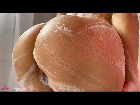 ❤️ Brunette Masturbates Pussy uban sa Vibrator sa Intense Orgasm sa Shower ️ Porno sa amon ☑
