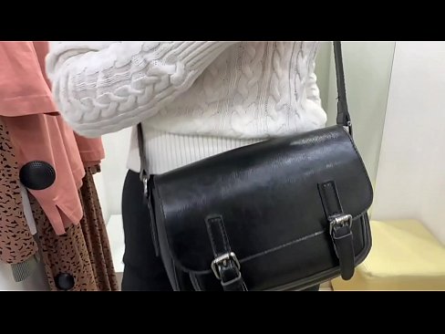 ❤️ Public masturbation sa batan-ong bitch FeralBerry nga adunay dildo sa fitting room ️ Porno sa amon ☑